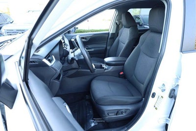 2025 Toyota RAV4 XLE AWD