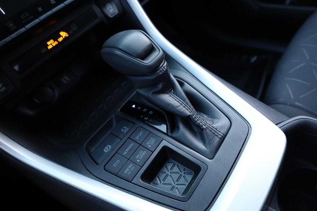 2025 Toyota RAV4 XLE AWD