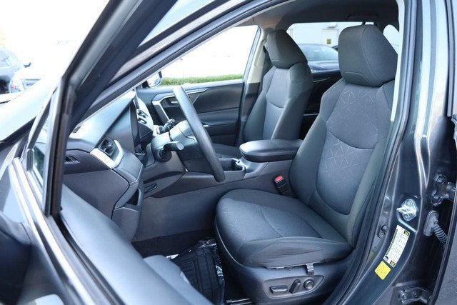 2025 Toyota RAV4 XLE AWD