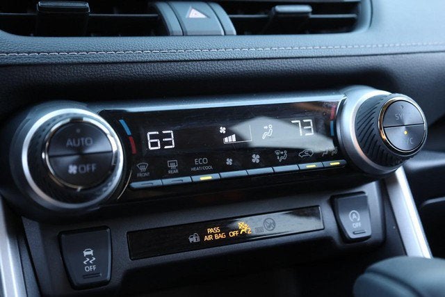 2025 Toyota RAV4 XLE AWD