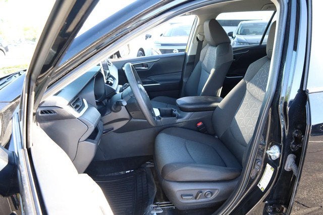 2025 Toyota RAV4 XLE AWD