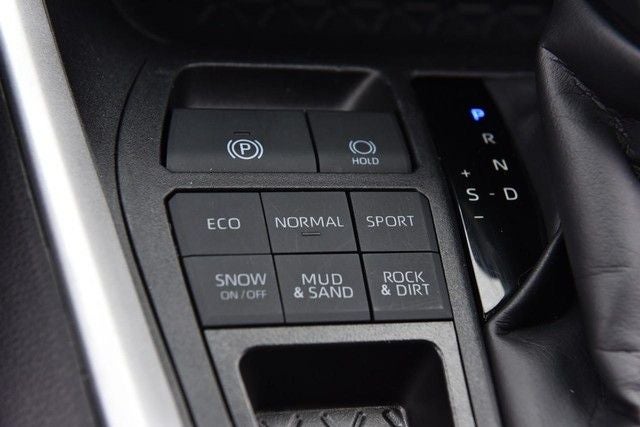 2025 Toyota RAV4 XLE AWD