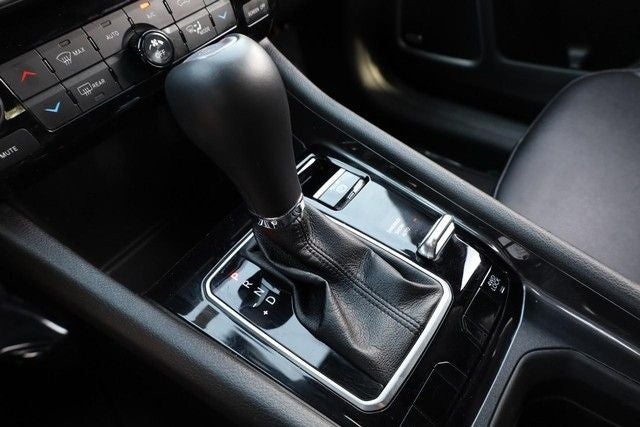2025 Jeep Compass Latitude 4WD Sun & Sound / Convenience Group