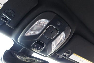 2025 Jeep Compass Latitude 4WD Sun & Sound / Convenience Group