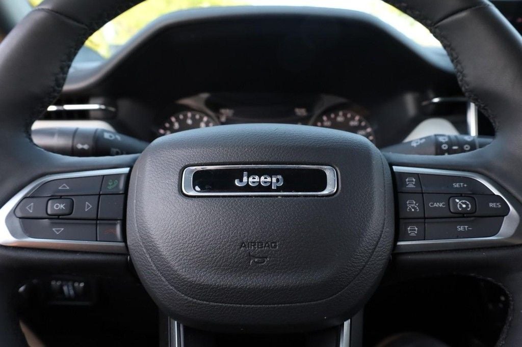 2025 Jeep Compass Limited 4WD [MotorTrend Certified]