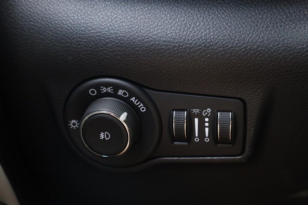 2025 Jeep Compass Limited 4WD [MotorTrend Certified]