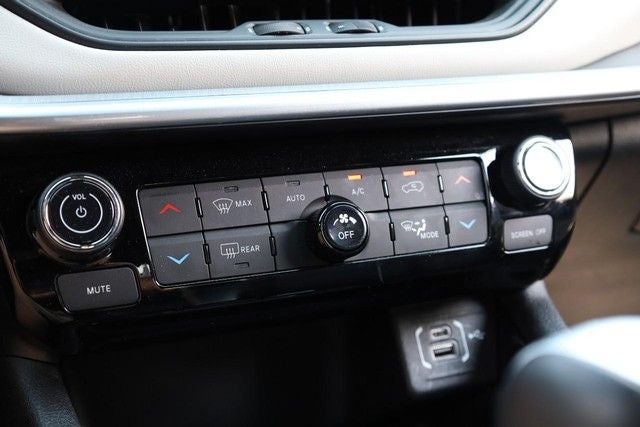 2025 Jeep Compass Limited 4WD [MotorTrend Certifed]