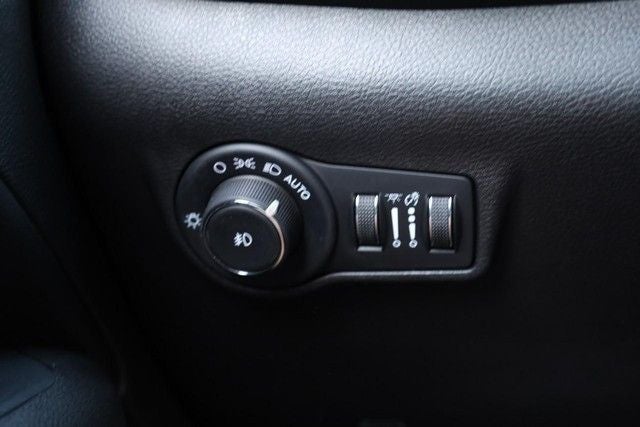 2025 Jeep Compass Trailhawk 4WD [MotorTrend Certified]