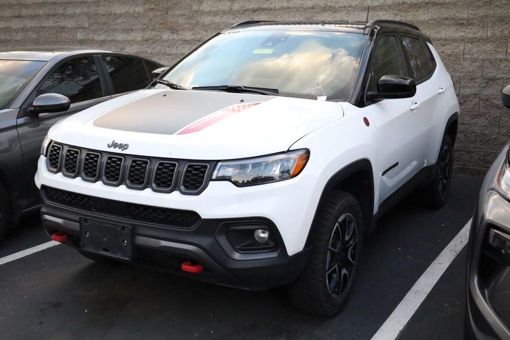 2025 Jeep Compass Trailhawk 4WD [MotorTrend Certified]