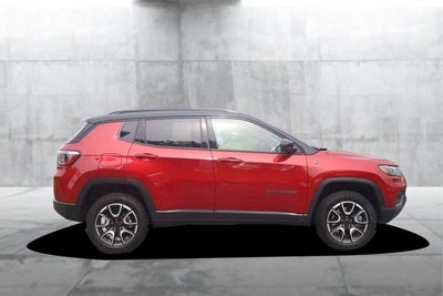 2025 Jeep Compass Trailhawk 4WD [MotorTrend Certified]
