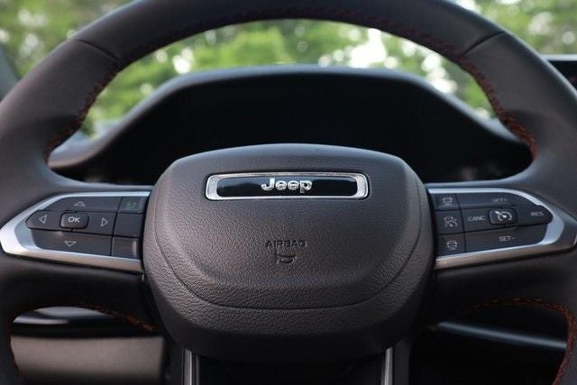2025 Jeep Compass Trailhawk 4WD [MotorTrend Certified]
