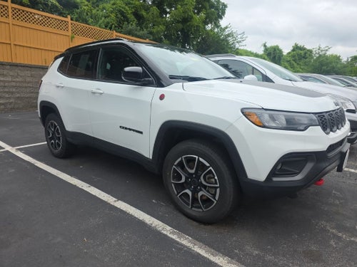 2025 Jeep Compass Trailhawk 4WD Trailer/ Tow Group [MotorTrend Certified]