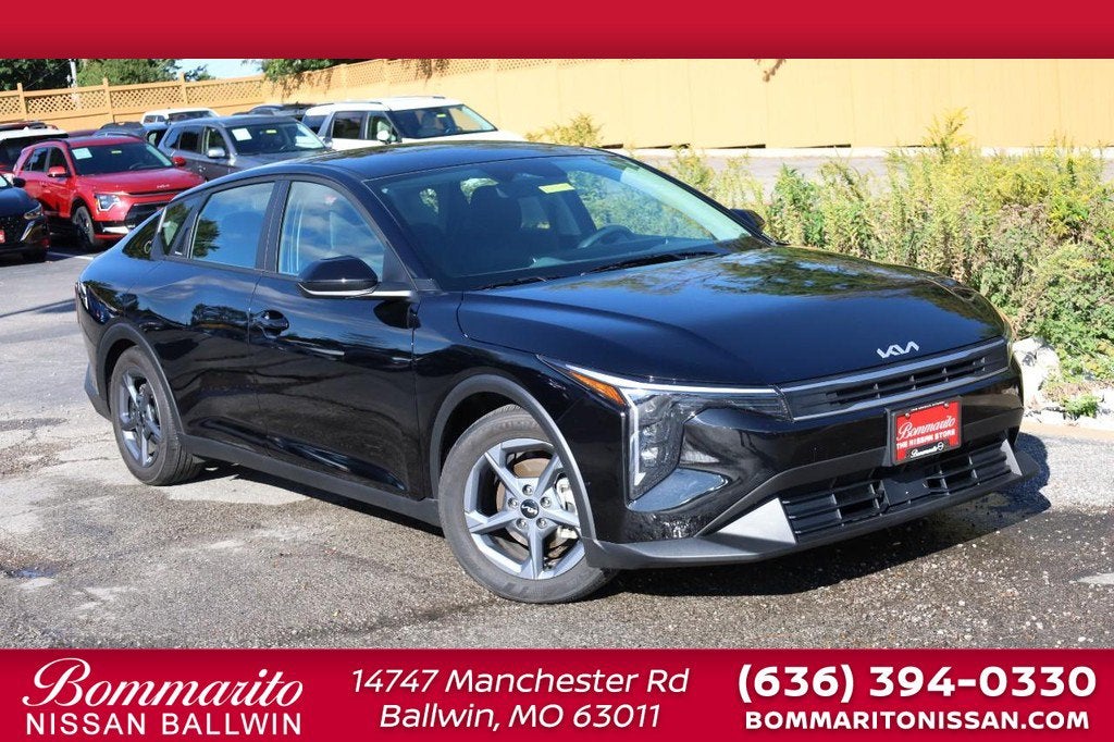 2025 Kia K4 LXS