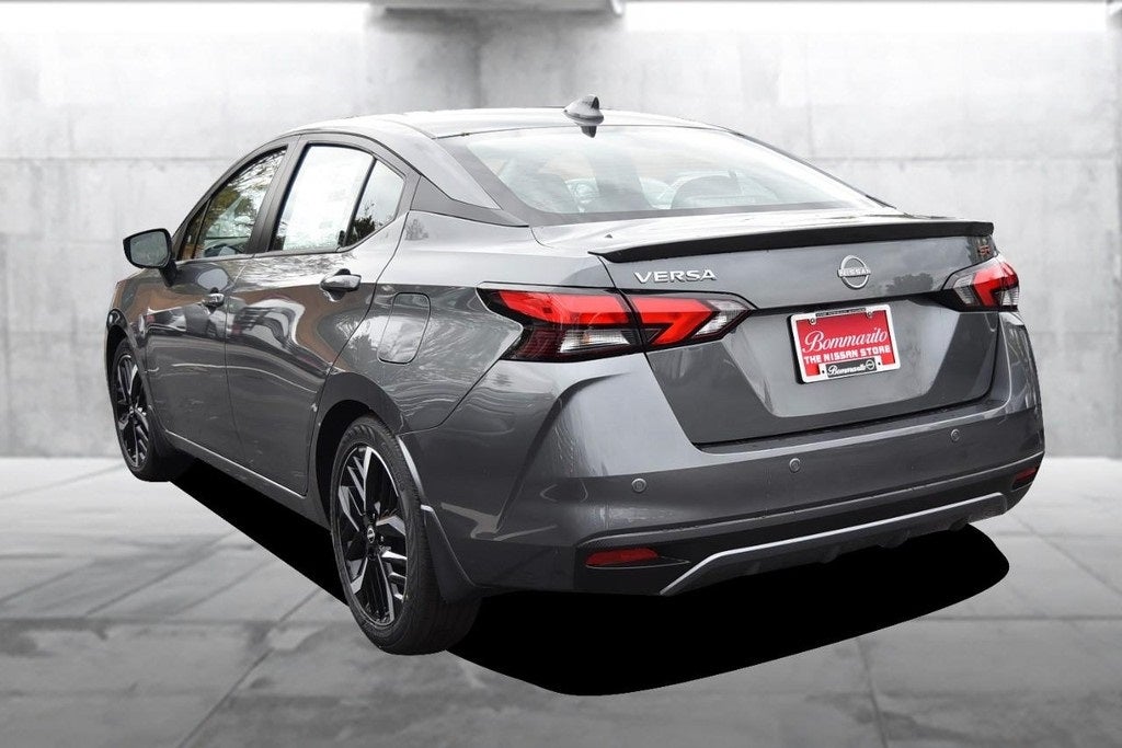 2025 Nissan Versa SR
