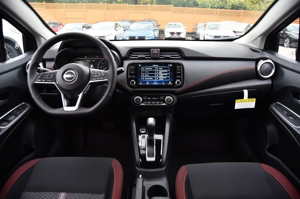 2025 Nissan Versa SR