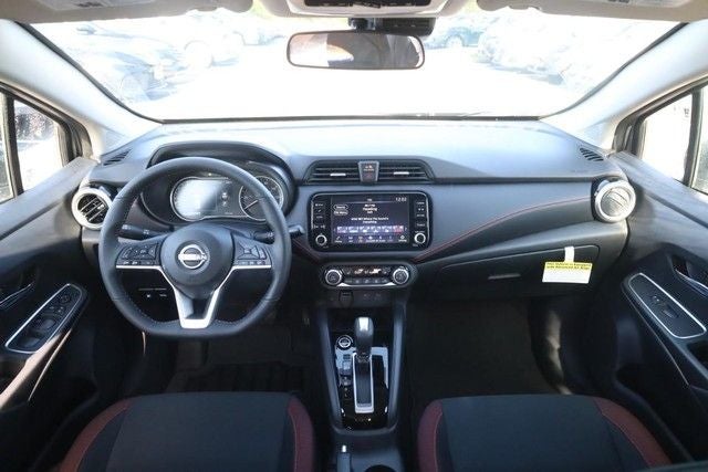 2025 Nissan Versa 1.6 SR