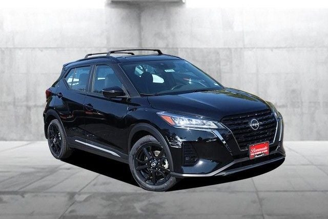 2022 Nissan Kicks SR