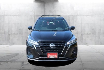 2022 Nissan Kicks SR