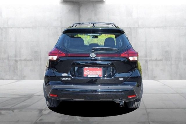 2022 Nissan Kicks SR