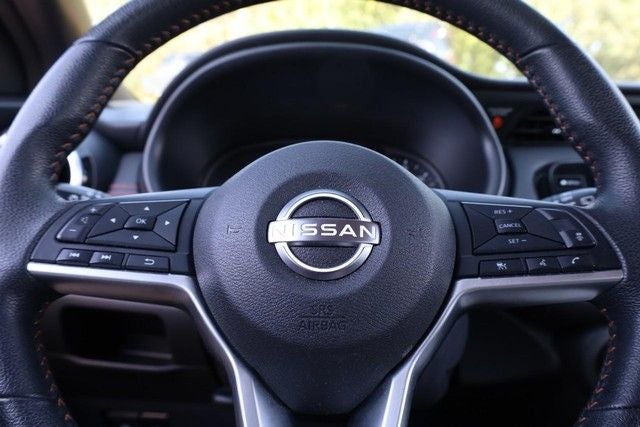 2022 Nissan Kicks SR