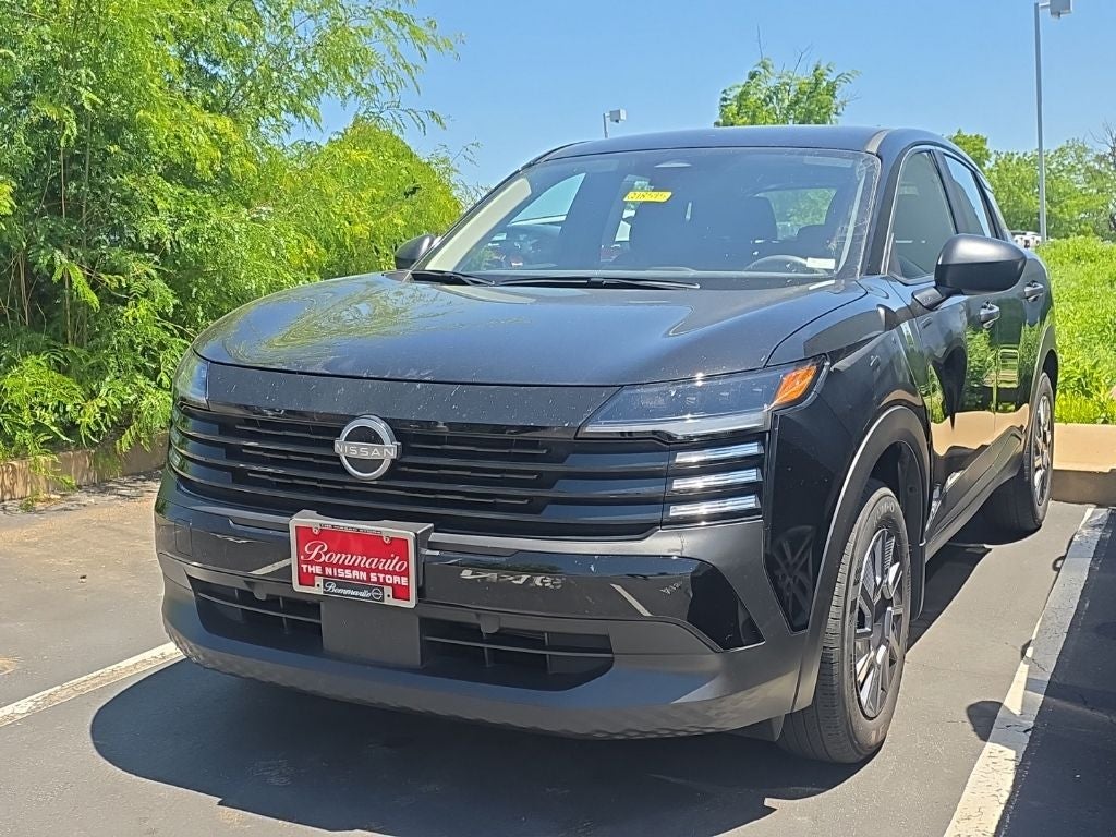 2025 Nissan Kicks S