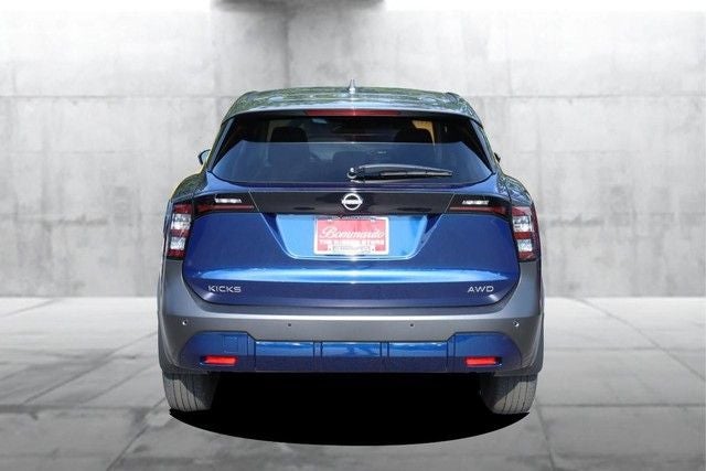 2025 Nissan Kicks SV