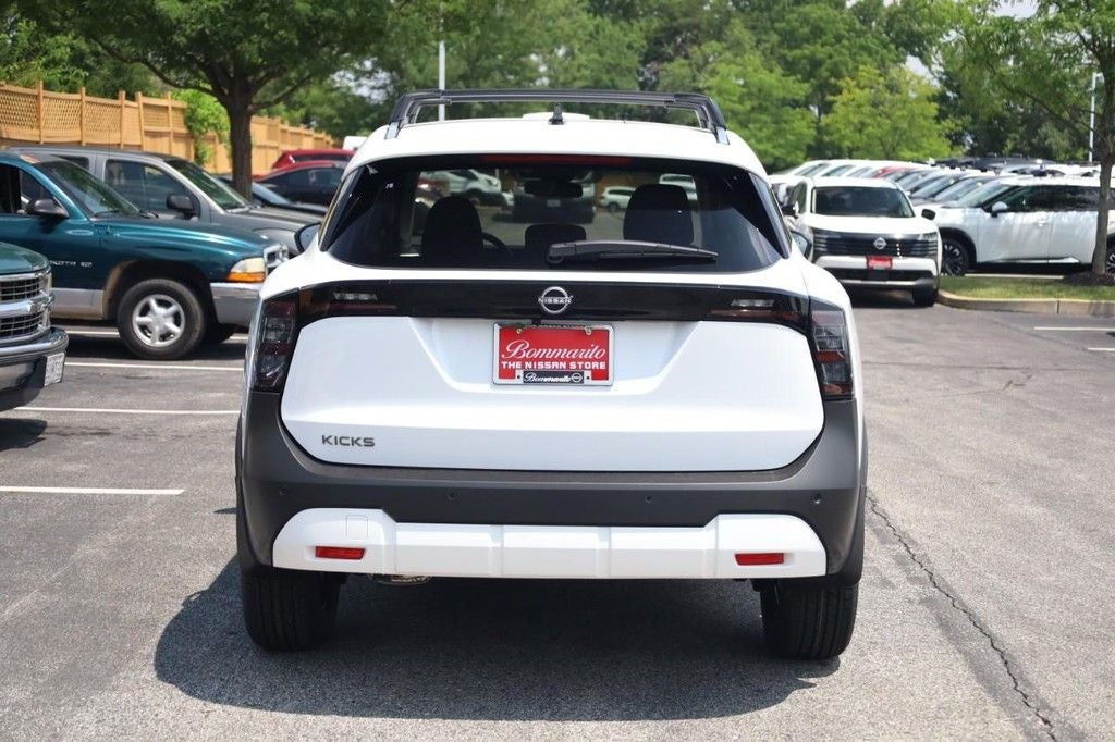 2026 Nissan Kicks SV