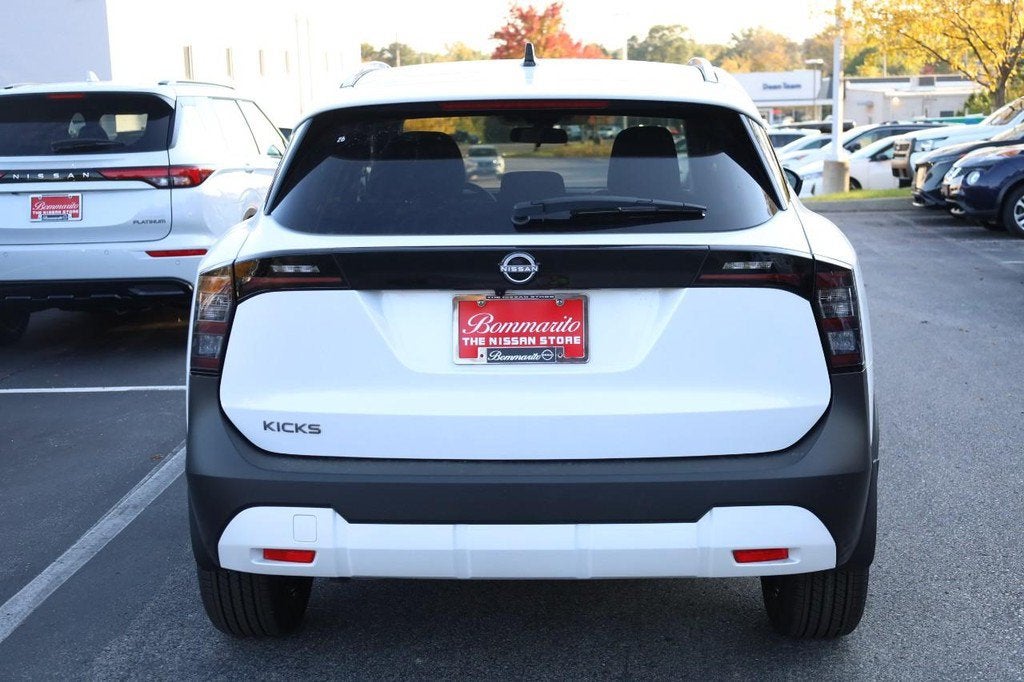 2027 Nissan Kicks SV