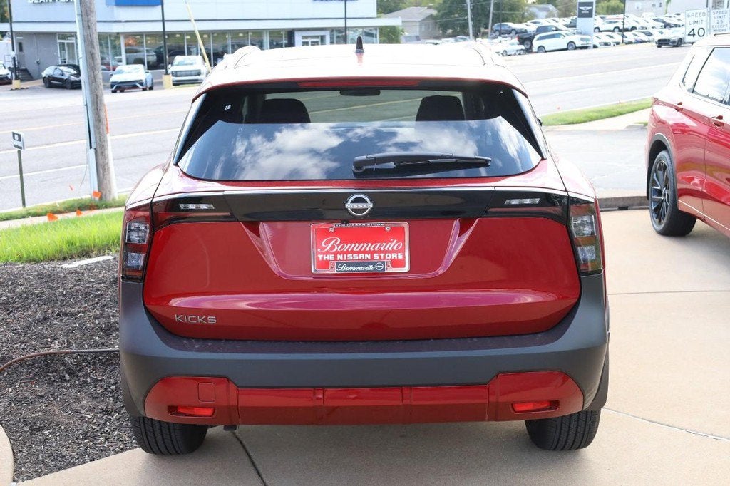 2027 Nissan Kicks SV