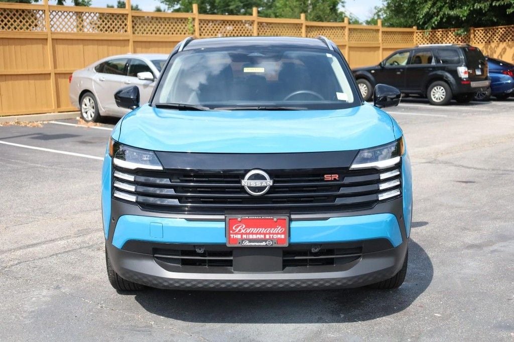 2025 Nissan Kicks SR