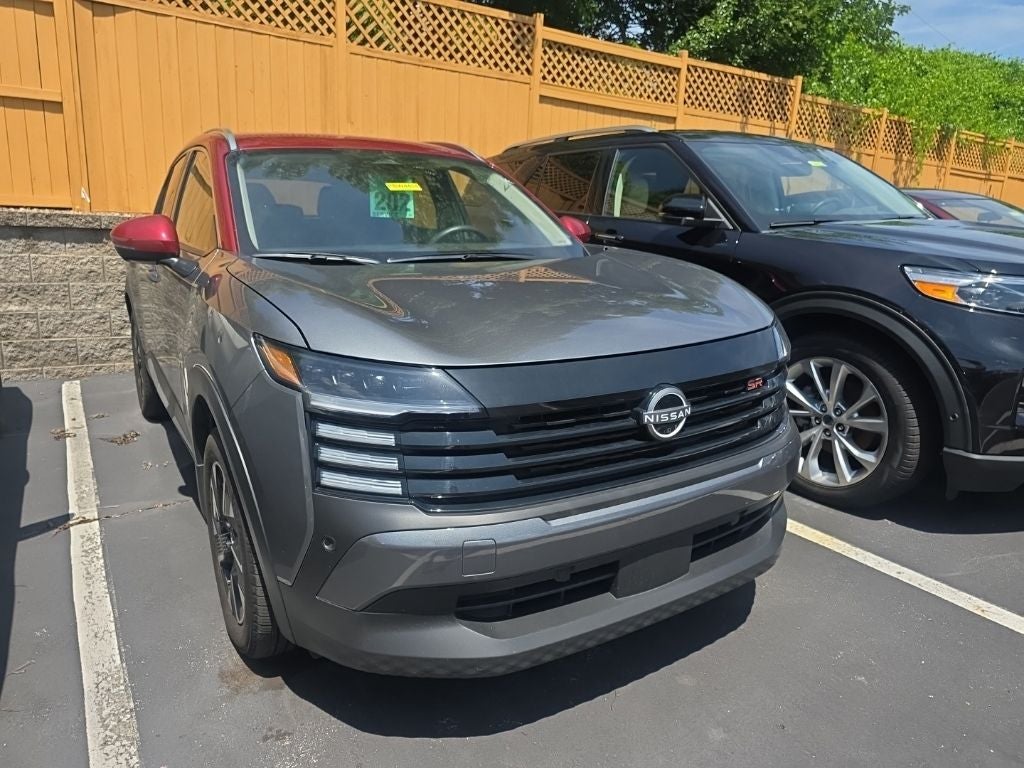 2025 Nissan Kicks SR