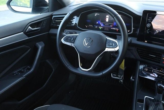 2025 Volkswagen Jetta 1.5T Sport [MotorTrend Certified]
