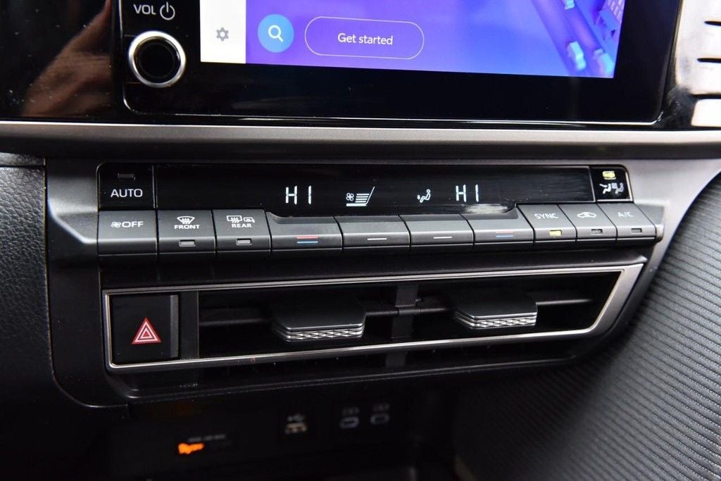 2025 Toyota Camry SE [MotorTrend Certified]