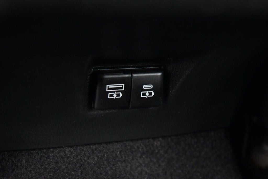 2025 Toyota Camry SE [MotorTrend Certified]