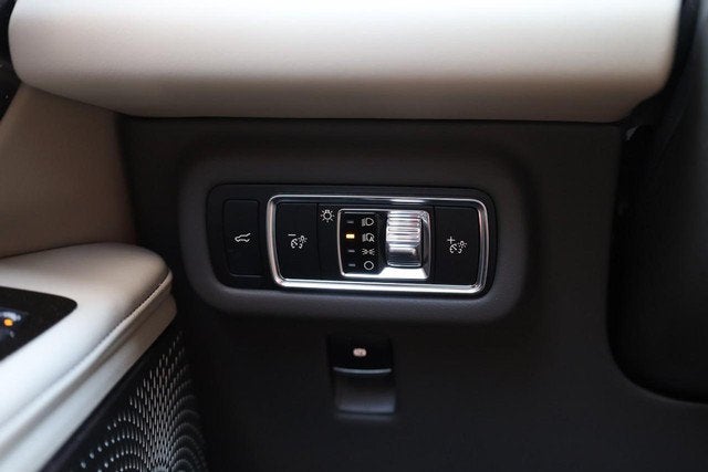 2025 Lincoln Nautilus Reserve AWD