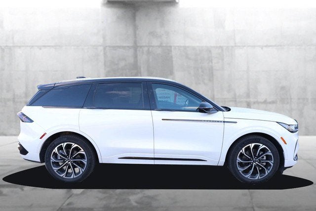 2025 Lincoln Nautilus Reserve AWD
