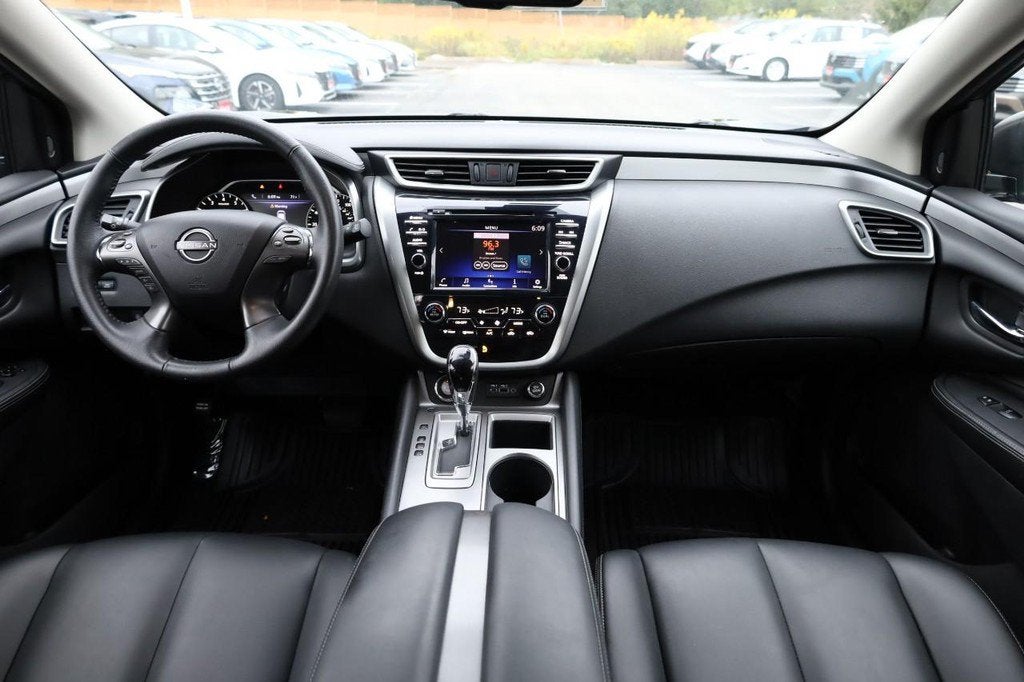 2023 Nissan Murano SV