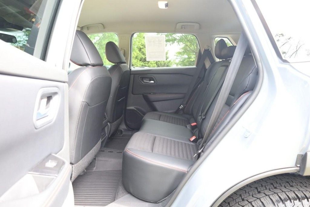 2025 Nissan Rogue Rock Creek®