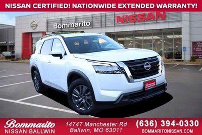 2025 Nissan Pathfinder SV