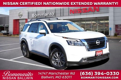 2025 Nissan Pathfinder SV