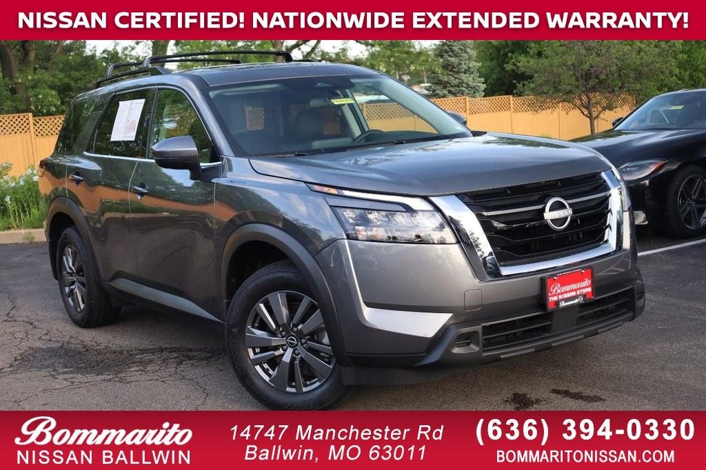2025 Nissan Pathfinder SV