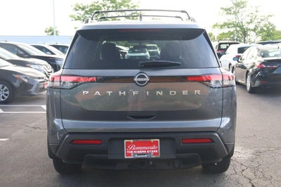 2025 Nissan Pathfinder SV