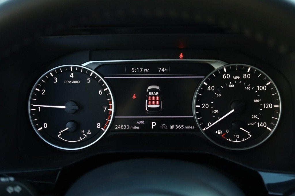 2025 Nissan Pathfinder SV