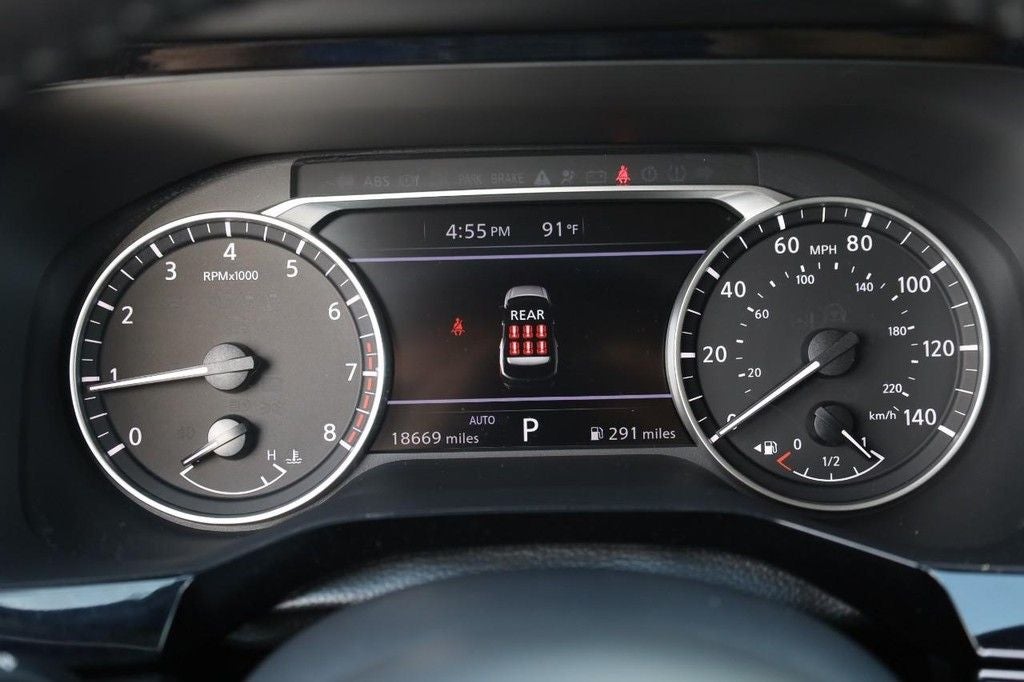2025 Nissan Pathfinder SV