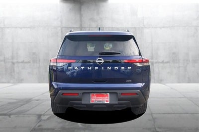 2025 Nissan Pathfinder SV