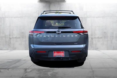 2025 Nissan Pathfinder SV