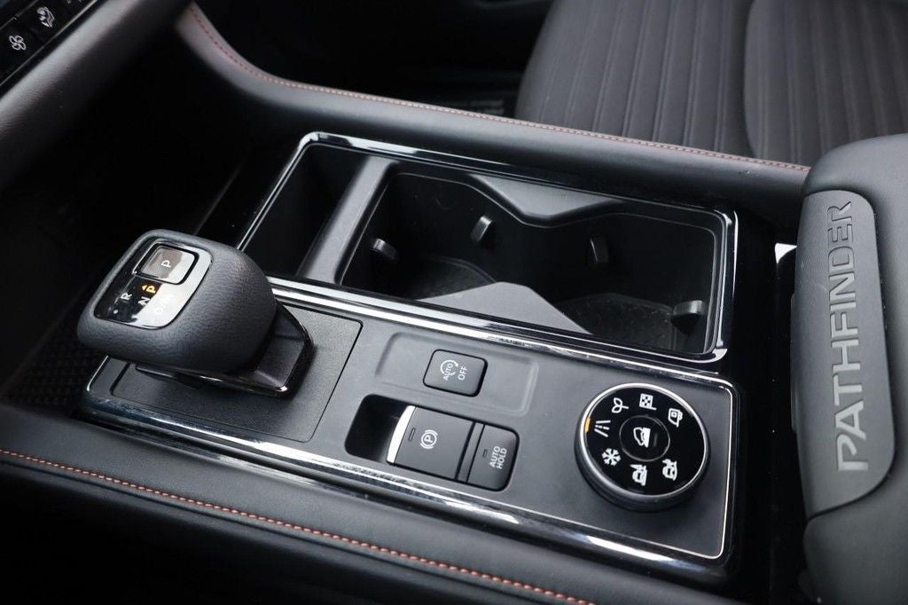 2025 Nissan Pathfinder Rock Creek®
