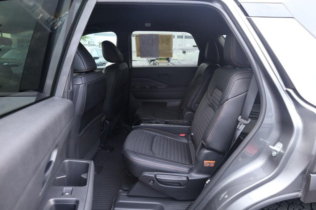 2025 Nissan Pathfinder Rock Creek®