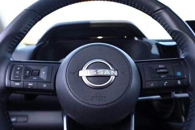 2023 Nissan Pathfinder SV