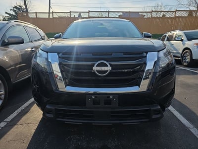 2023 Nissan Pathfinder SV